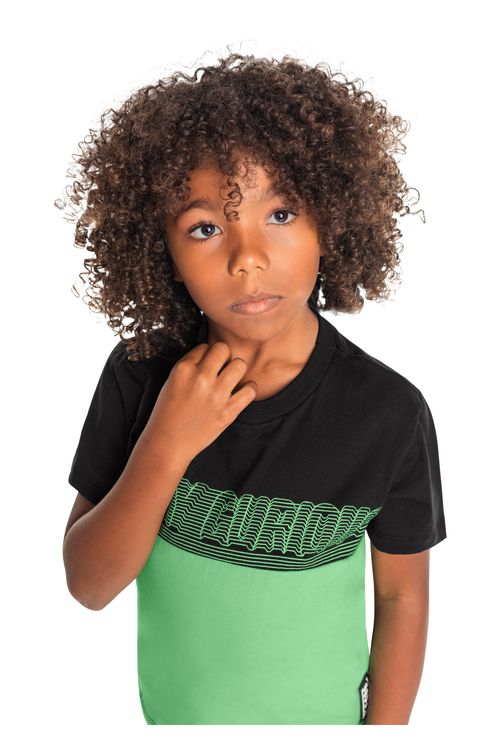 Camiseta Stay Curious Infantil em Meia Malha (Preto) Quimby