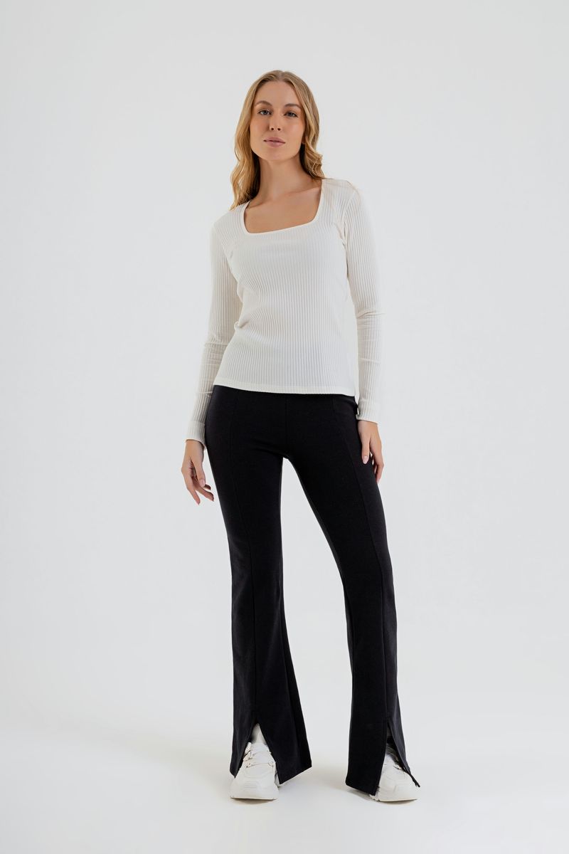 Blusa-Manga-Longa-Feminina-em-Ribana-Canelada--Off-White--Just-Basic