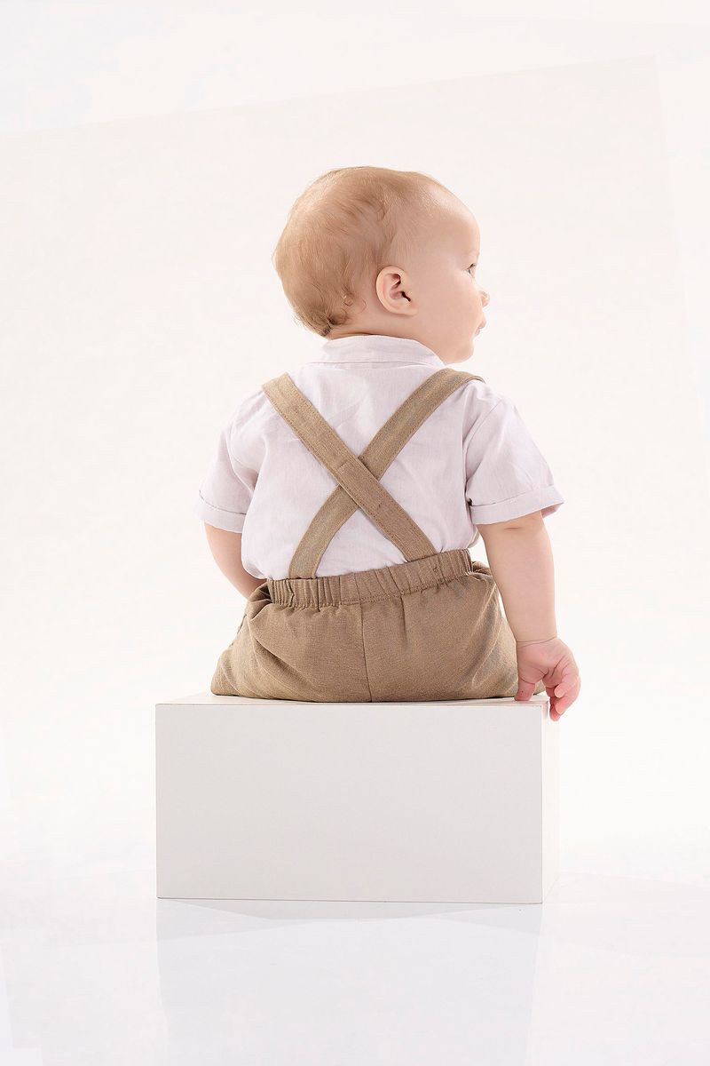 Conjunto-para-Bebe-Menino-com-Body-e-Jardineira--Bege--Up-Baby