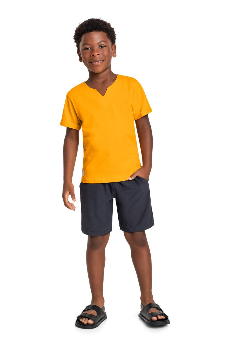 Conjunto-Infantil-com-Camiseta-e-Bermuda-para-Menino-Amarelo