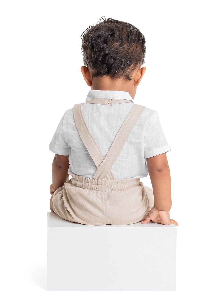 Conjunto-com-Body-e-Bermuda-com-Suspensorio-para-Bebe-Menino-Branco