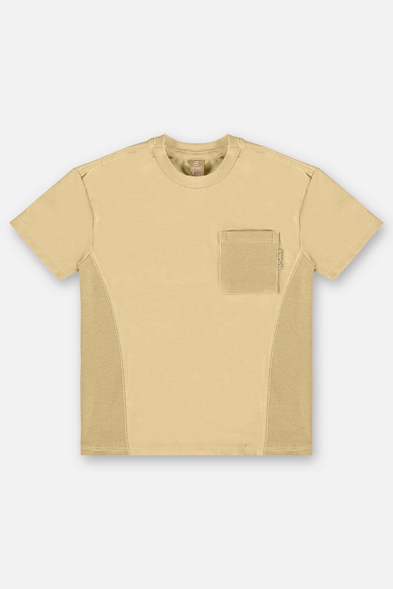conjunto-infantil-para-meninos-com-camiseta-e-bermuda-bege