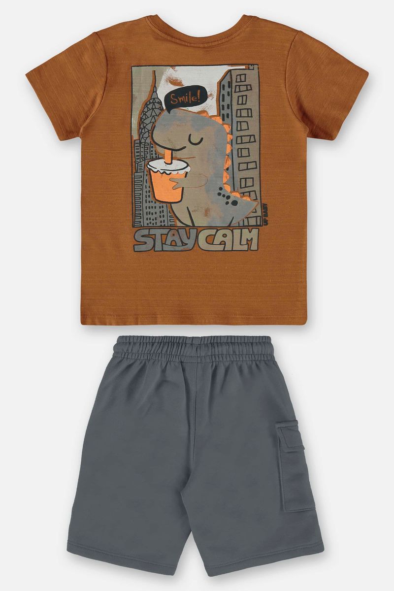 conjunto-infantil-com-camiseta-e-bermuda-marrom