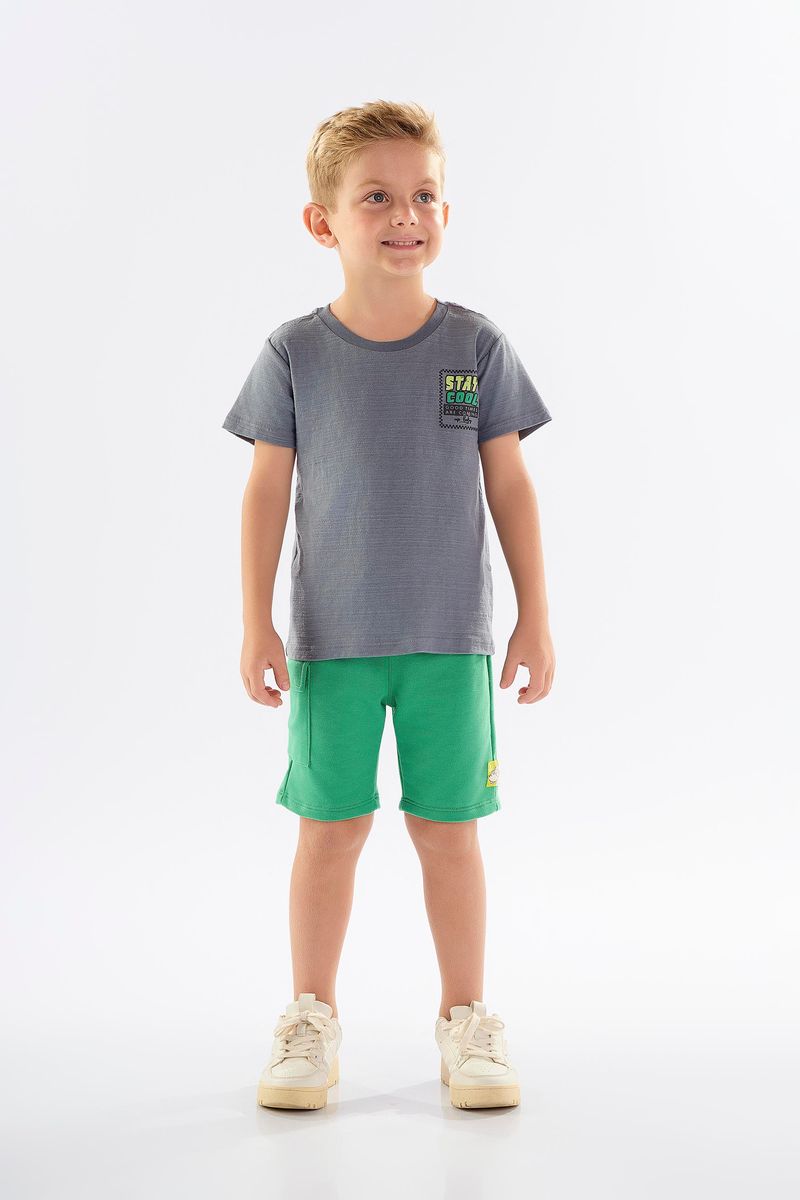 conjunto-infantil-com-camiseta-e-bermuda-cinza
