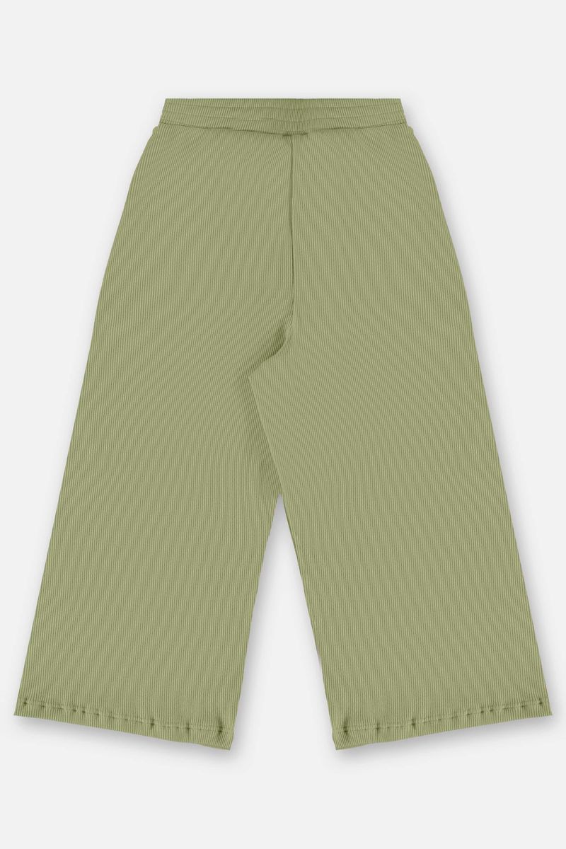conjunto-infantil-para-menina-com-blusa-e-calca-nature-verde