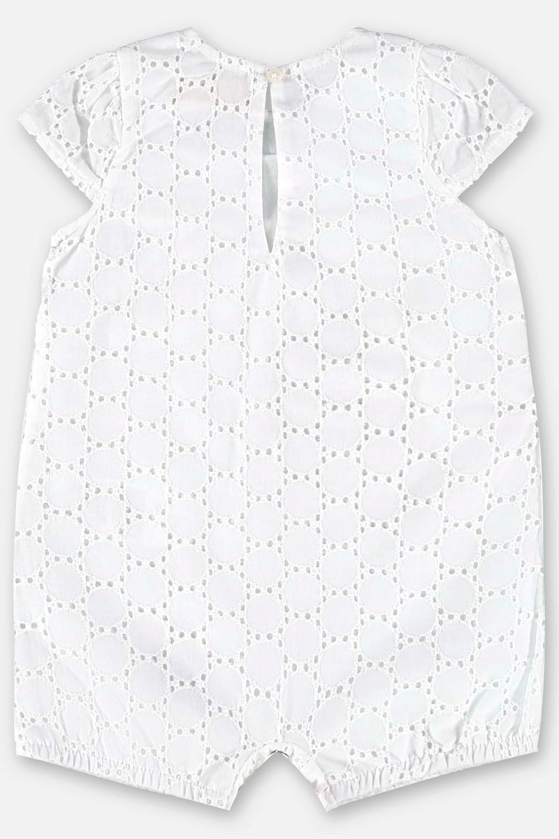 banho-de-sol-para-bebe-menina-em-laise-com-forro-branco