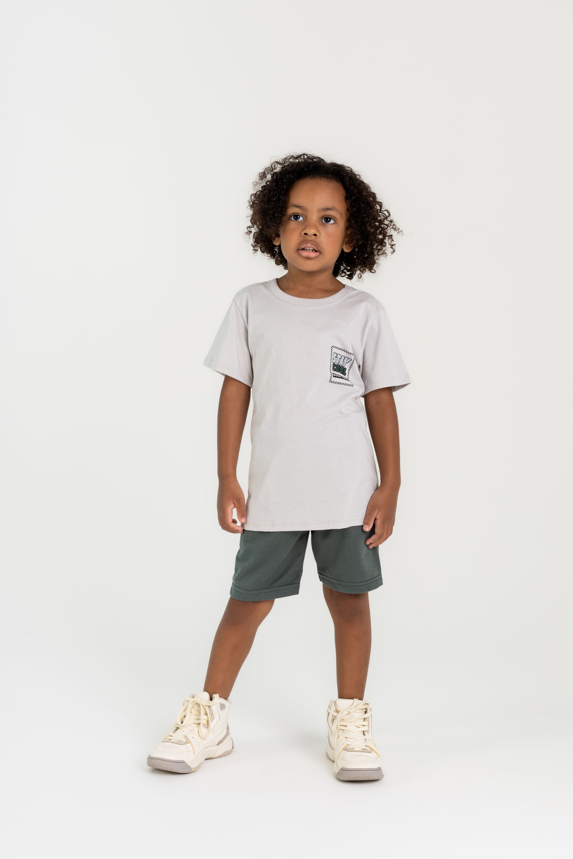 Conjunto Infantil para Menino com Camiseta e Bermuda (Cinza) Guloseima