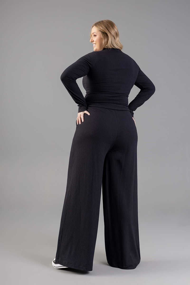 Just-Basic---Blusa-Basica-Manga-Longa-Feminina-Adulto-Preto