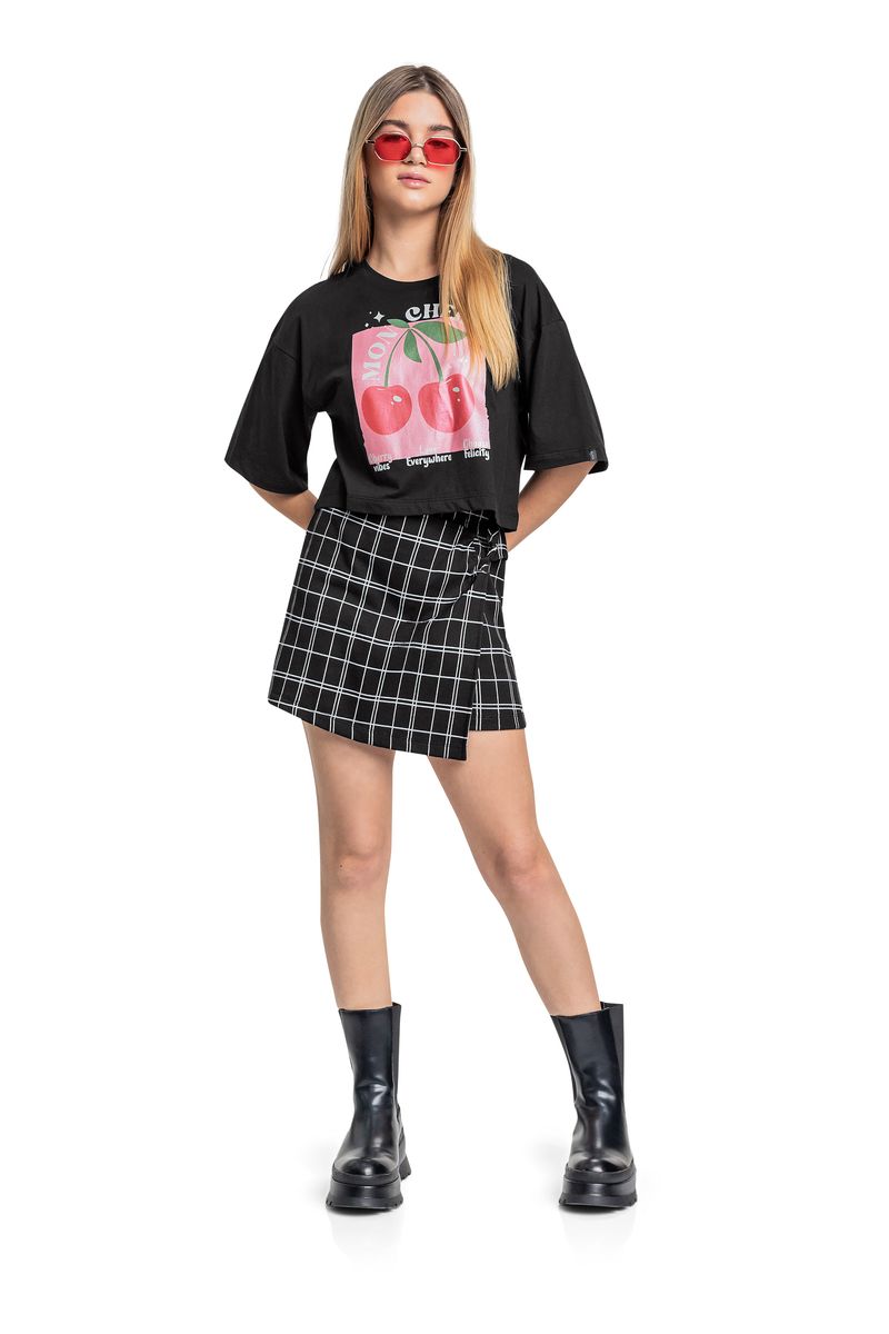 frente-blusa-cereja-juvenil-em-meia-malha-preto-gloss