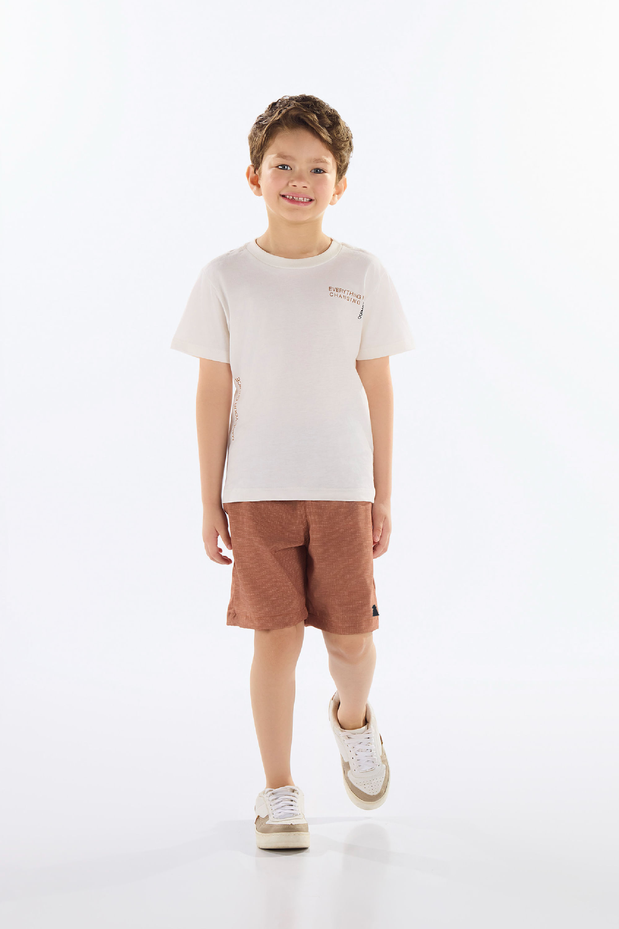 Conjunto Infantil com Camiseta e Bermuda (Off White) Quimby