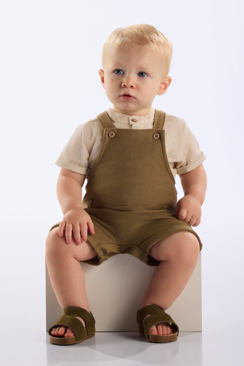 jardineira-em-malha-sarjada-para-bebe-menino-marrom-up-baby