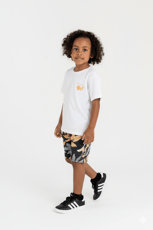 Conjunto Infantil para Menino com Camiseta e Bermuda (Off White) Guloseima