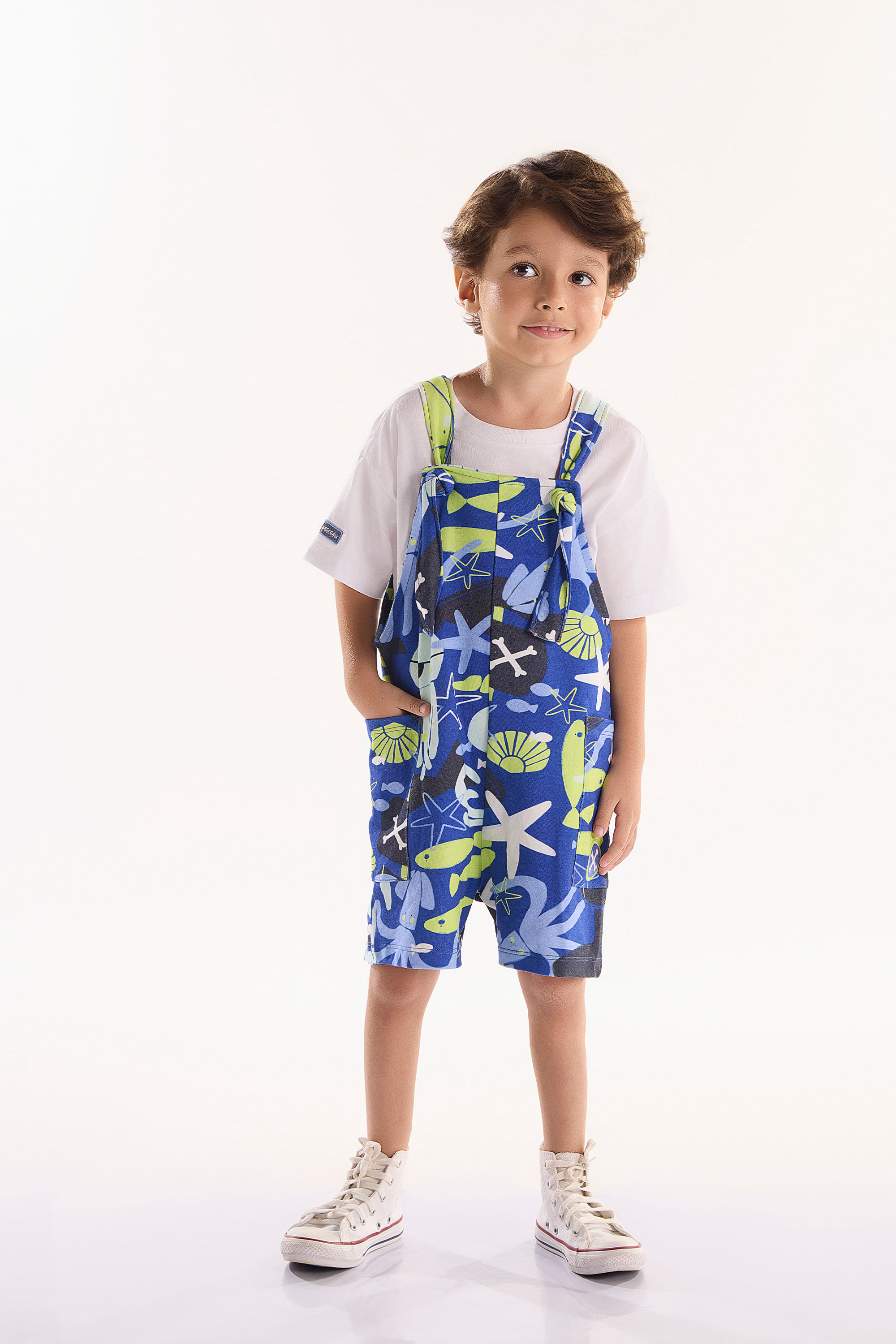 Conjunto Infantil oMar com Camiseta e Jardineira (Branco) Três e Já