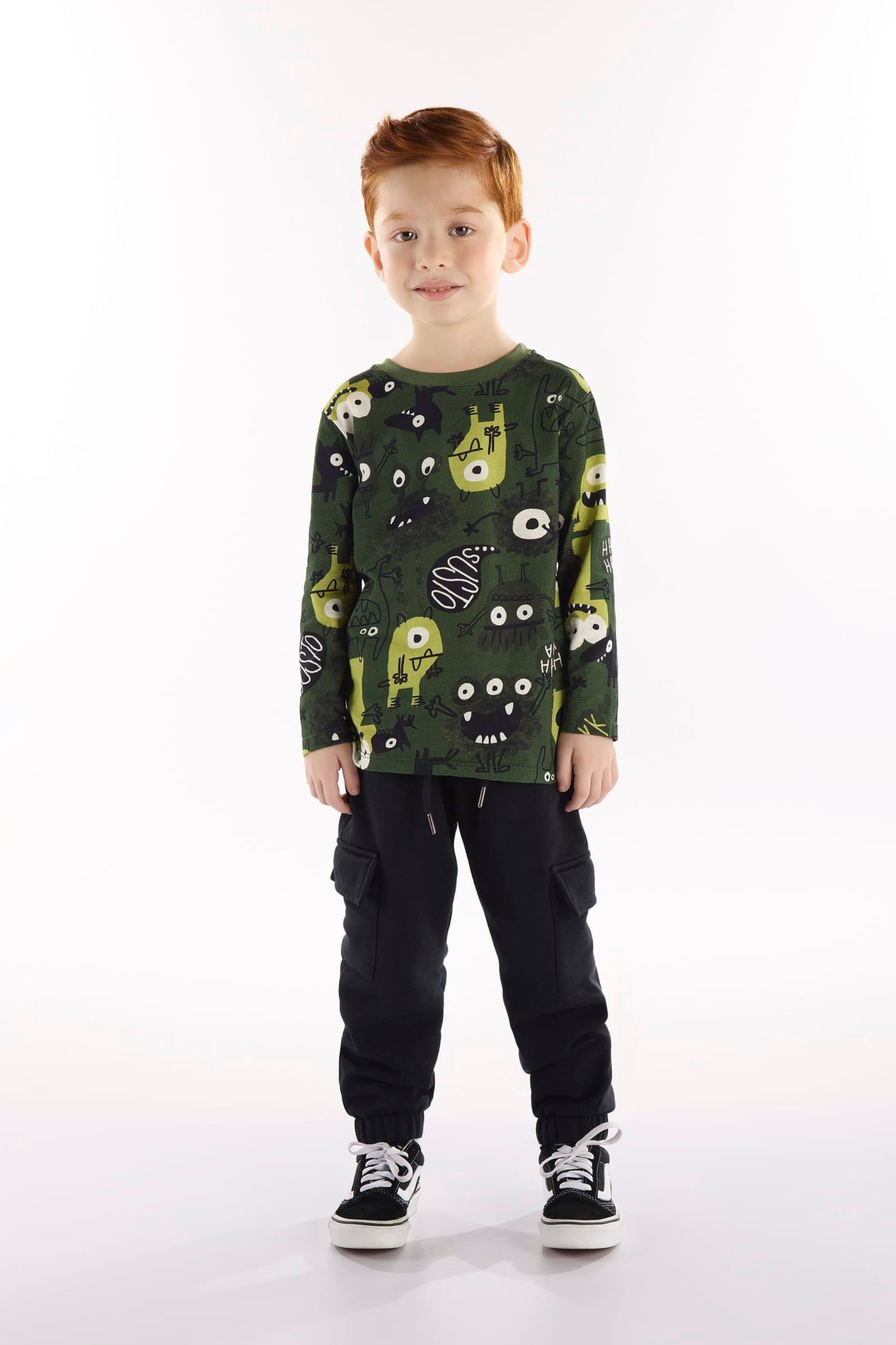 Conjunto Infantil Masculino com Camiseta e Calça de Monstrinho (Verde) Três e Já
