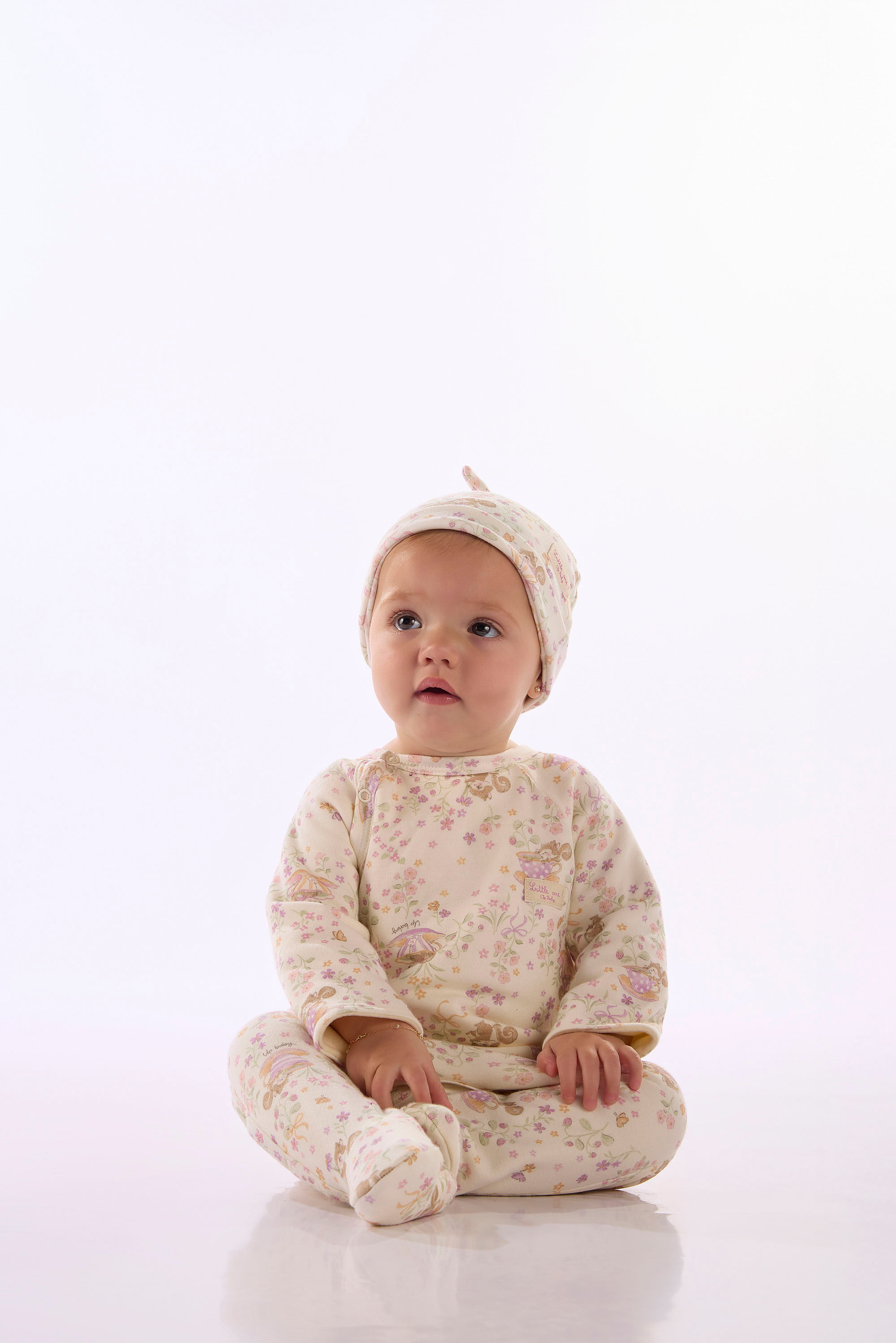 Gorro Bebê Em Suedine Premium Com Estampa Digital (Multicolor) Up Baby