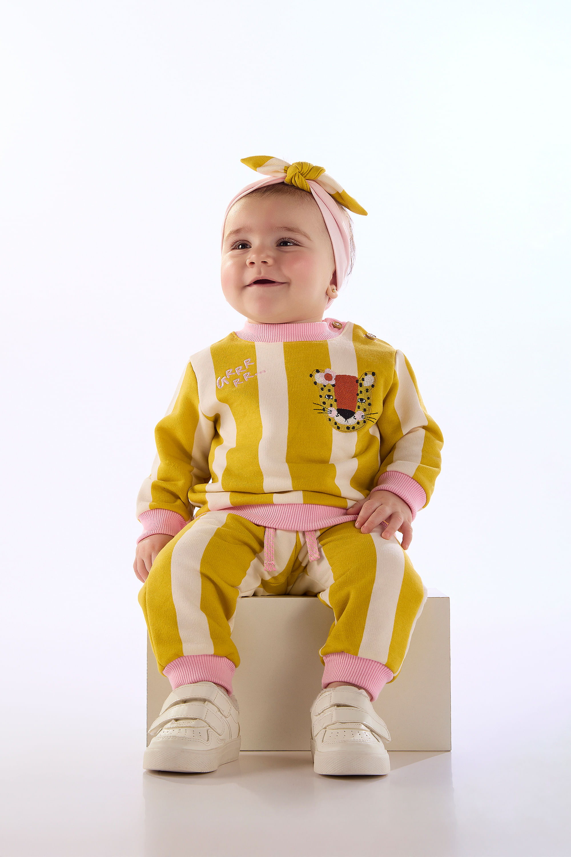 Conjunto Onça Florida para Bebê com Blusão e Calça (Amarelo) Três e Já